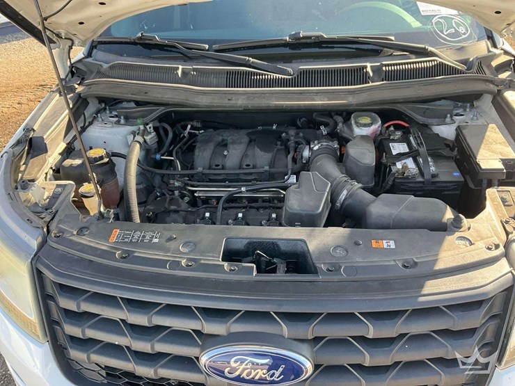 2019-ford-explorer-image-7