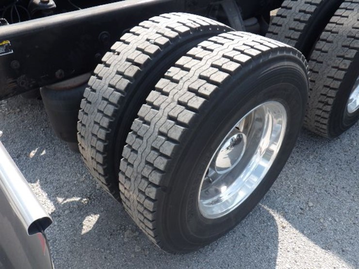 2015-kenworth-t660-image-7