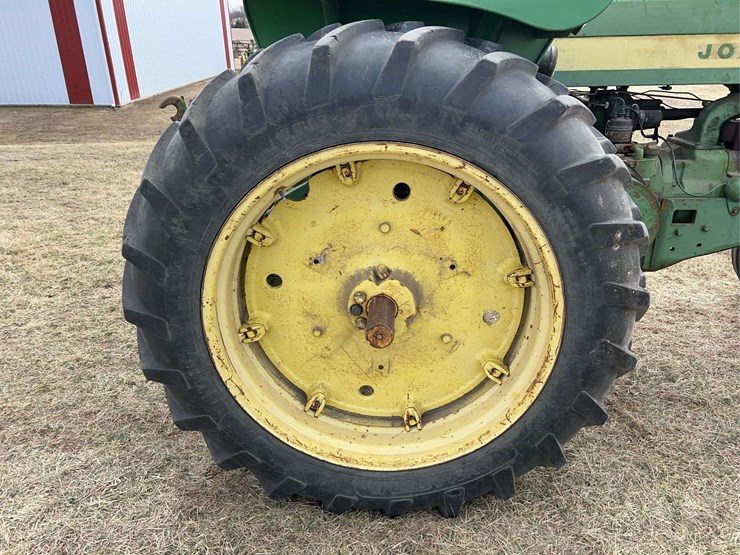 john-deere-720-image-40