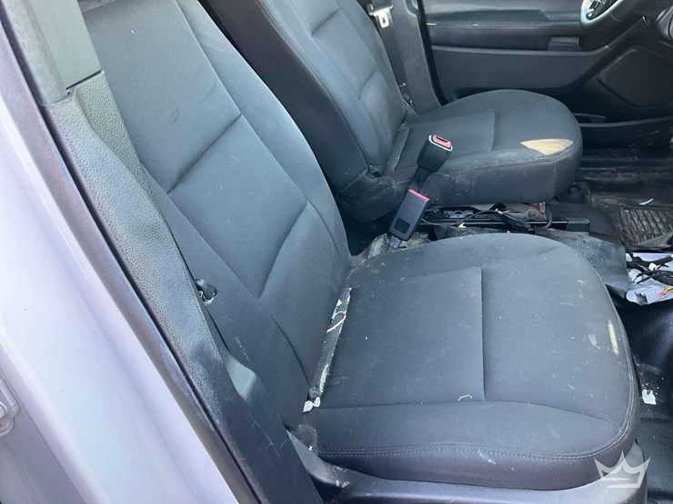 2019-ford-explorer-image-26