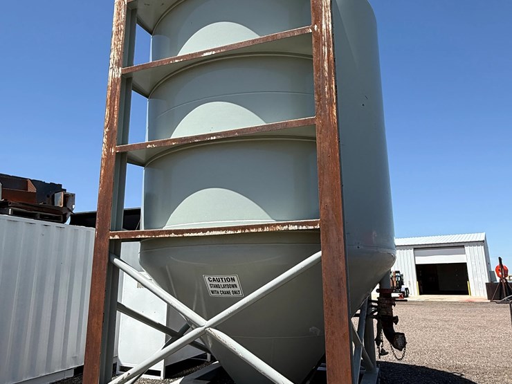 2012-wilco-25’-x-12’-vertical-skidded-silo-image-5
