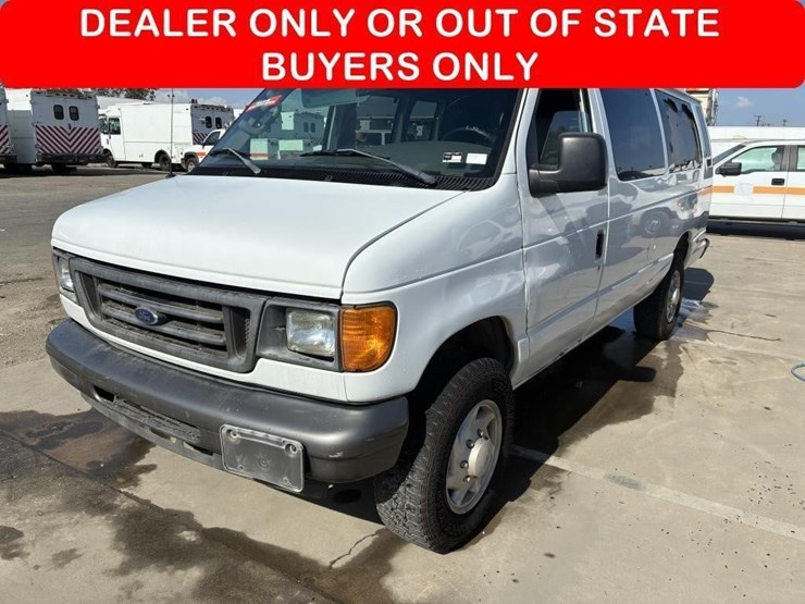2007-ford-e350-image-1