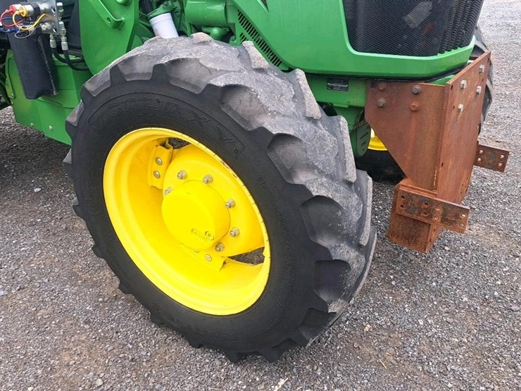 2019-john-deere-5090e-image-36