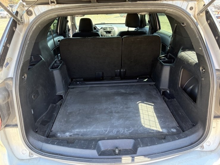 2017-ford-explorer-image-21