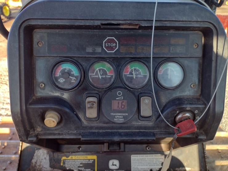 deere-700h-lt-image-7