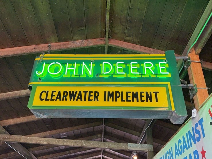 john-deere-double-sided-neon-dealership-sign-image-2