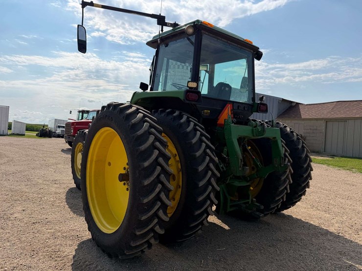 1992-john-deere-4760-image-11
