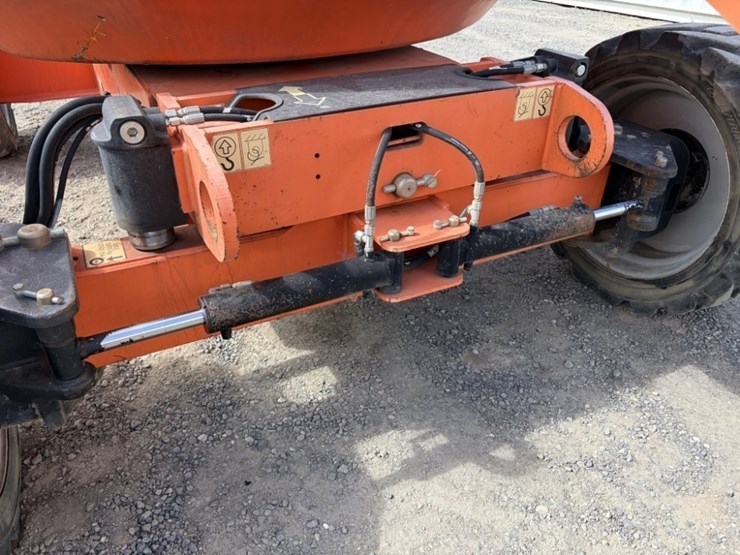 2015-jlg-600aj-image-18