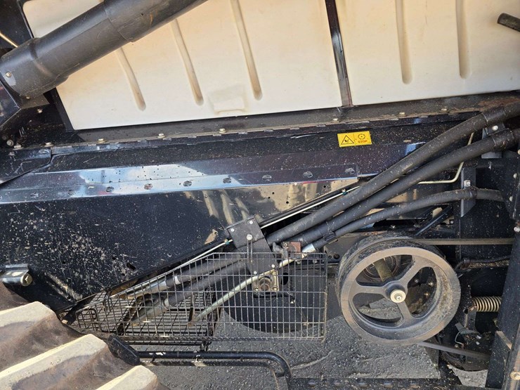 2013-case-ih-8230-image-33