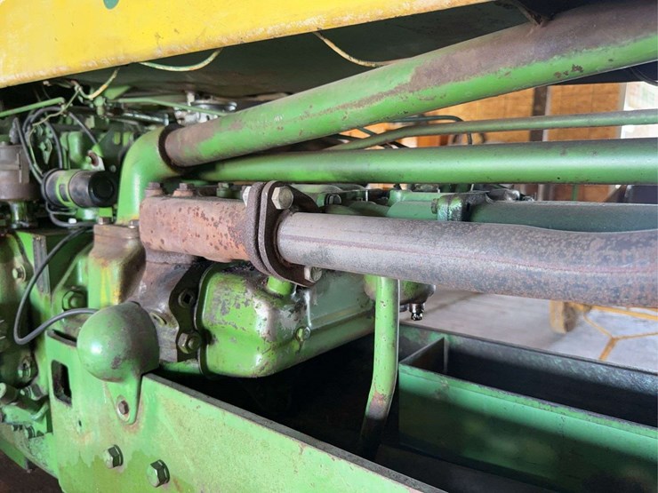 john-deere-530-image-22