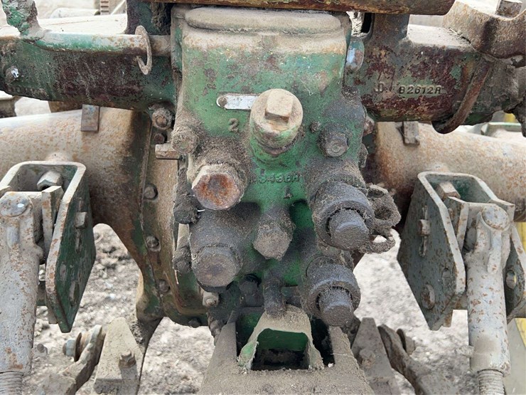 john-deere-model-b-image-38