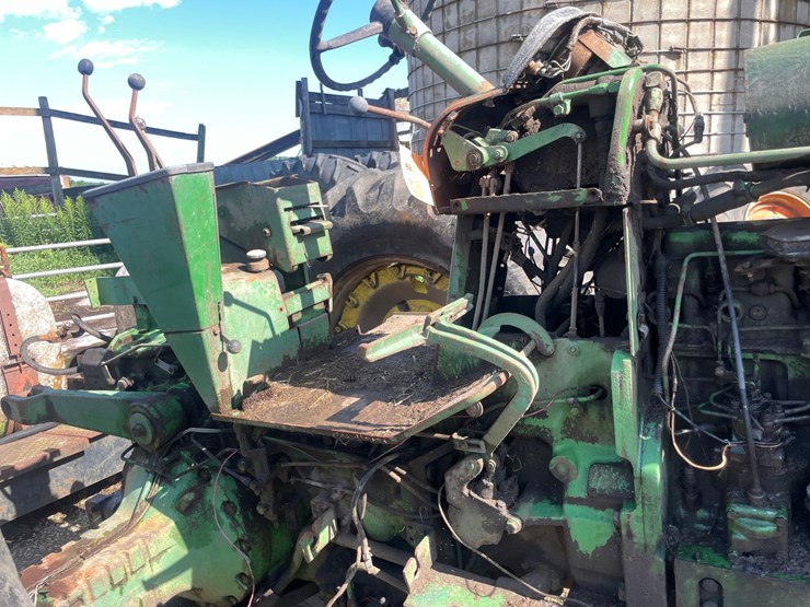 john-deere-4520-image-19