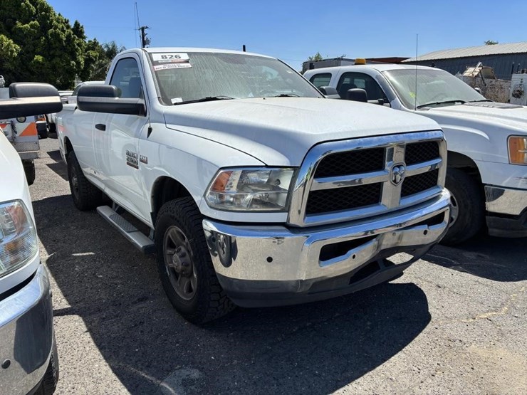 2016-dodge-2500-image-2