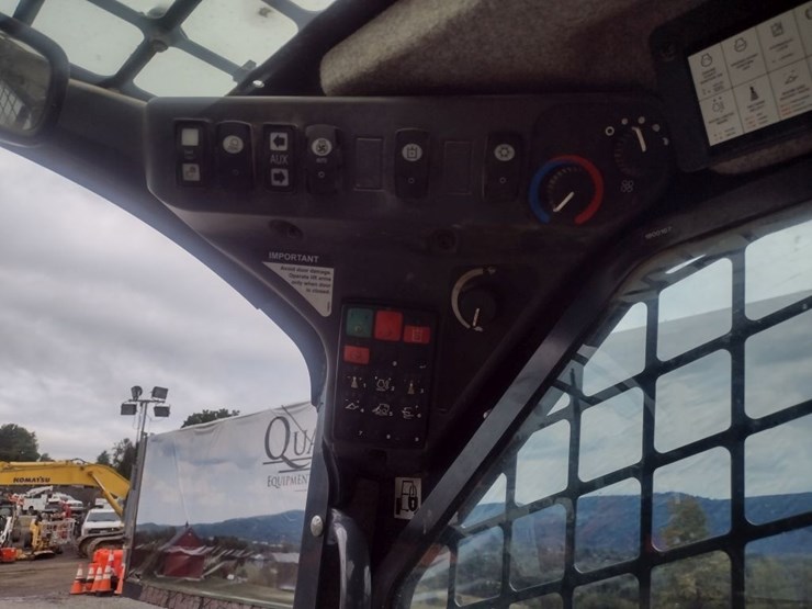 deere-325g-image-8