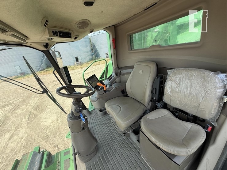 2020-john-deere-s780-image-57