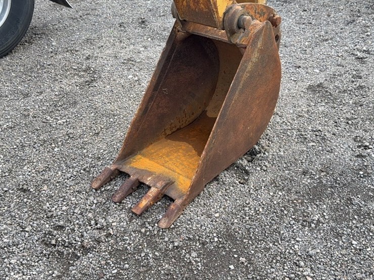 caterpillar-416c-image-13