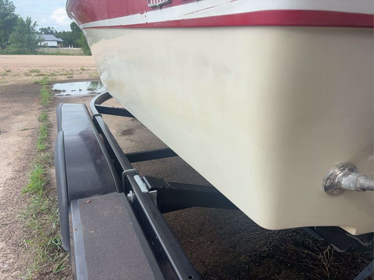 18’-cobalt-boat-and-trailer-image-39