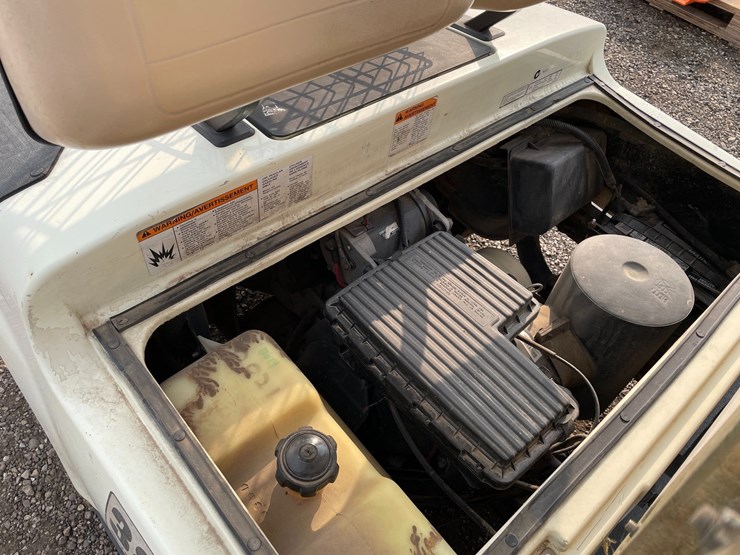 #4506-•-2004-yamaha-g22a-gas-golf-cart-image-12