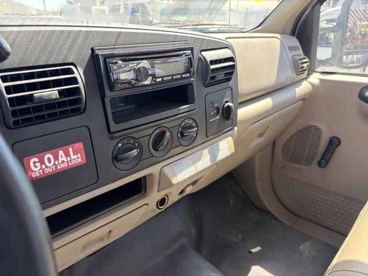2006-ford-f250-image-17