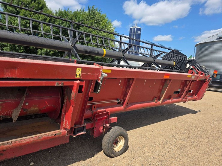 2014-case-ih-3162-image-14