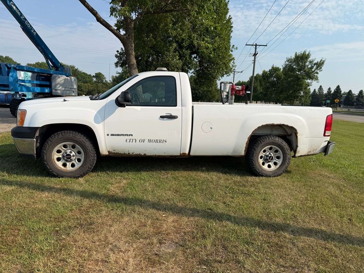 2008-gmc-sierra-1500-image-2