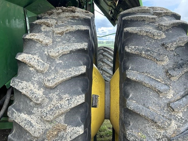 2007-john-deere-9760-sts-image-37