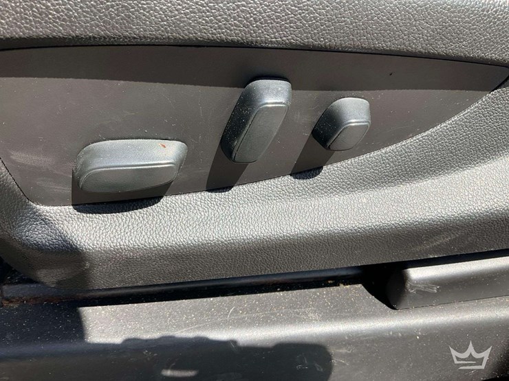 2019-chevrolet-tahoe-image-12