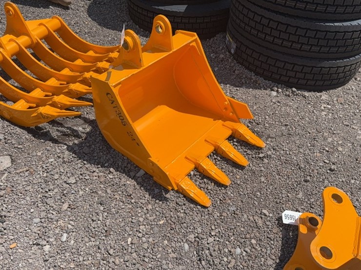 caterpillar-305-image-2