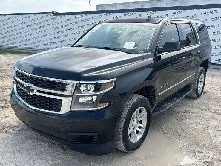 2015-chevrolet-tahoe-image-1
