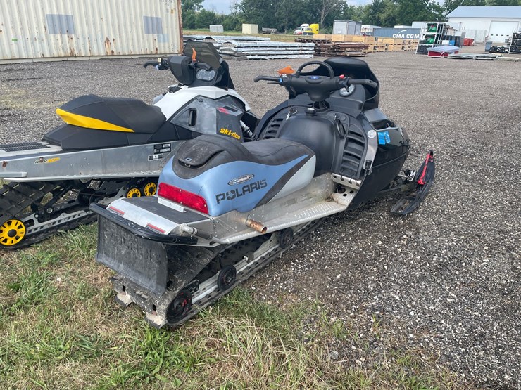 #2384-•-2000-polaris-rmk-800-snowmobile-image-4