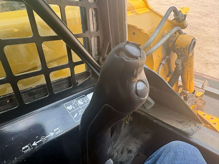 2001-john-deere-260-image-29