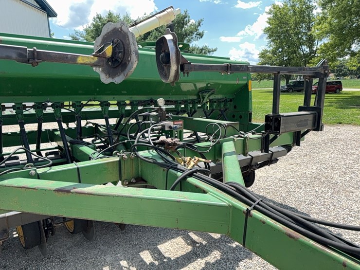john-deere-750-image-29