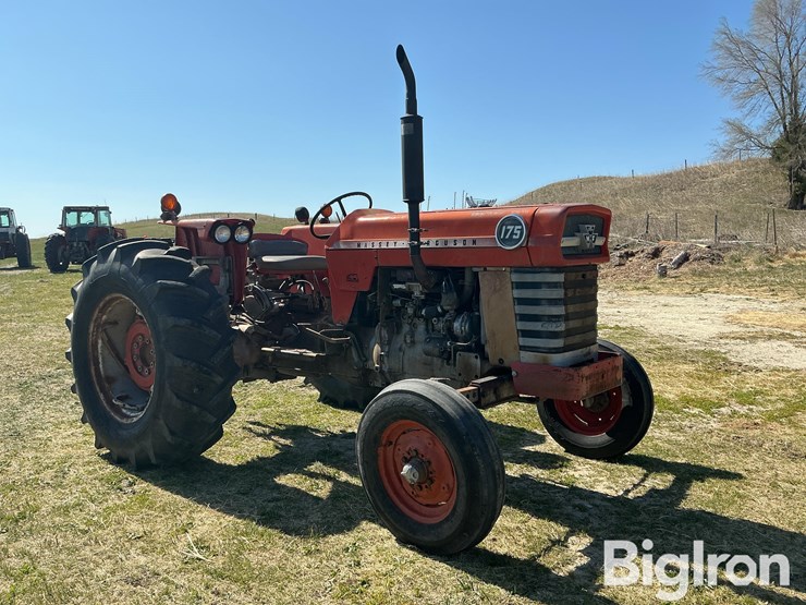 1970-massey-ferguson-175-image-3