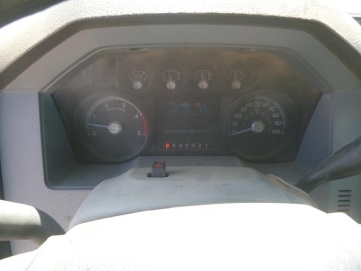 2015-ford-f550-image-14