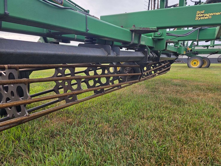 john-deere-200-image-21