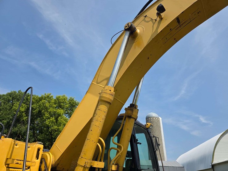 2002-caterpillar-330cl-image-48