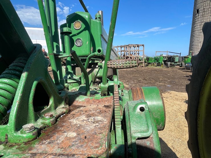 john-deere-b-image-29