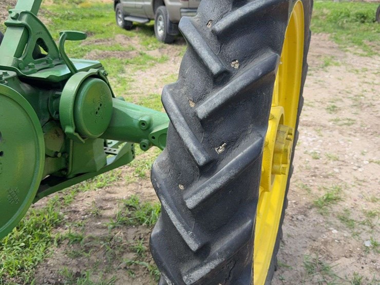 john-deere-model-b-image-21