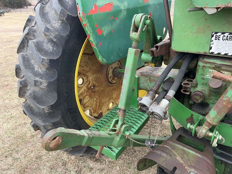 john-deere-70-image-40