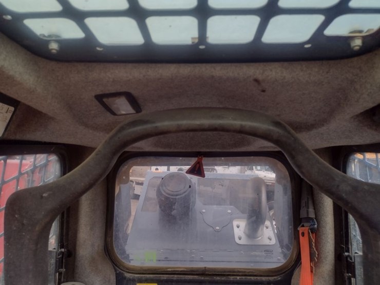 deere-325g-image-8