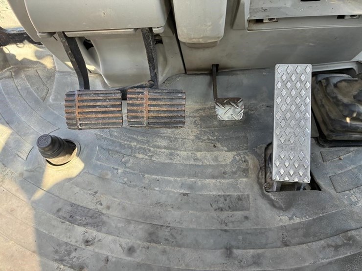 2008-caterpillar-430e-image-27