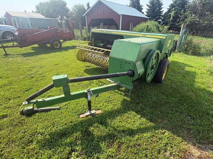 john-deere-336-image-7