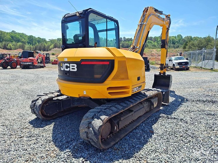 2023-jcb-90z-2-t4-midi-excavator-image-3
