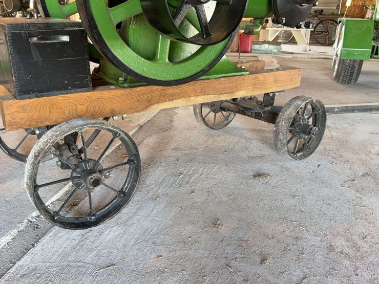 root-and-vandervoort-john-deere-4-horse-hit-and-miss-engine-with-cart-image-28