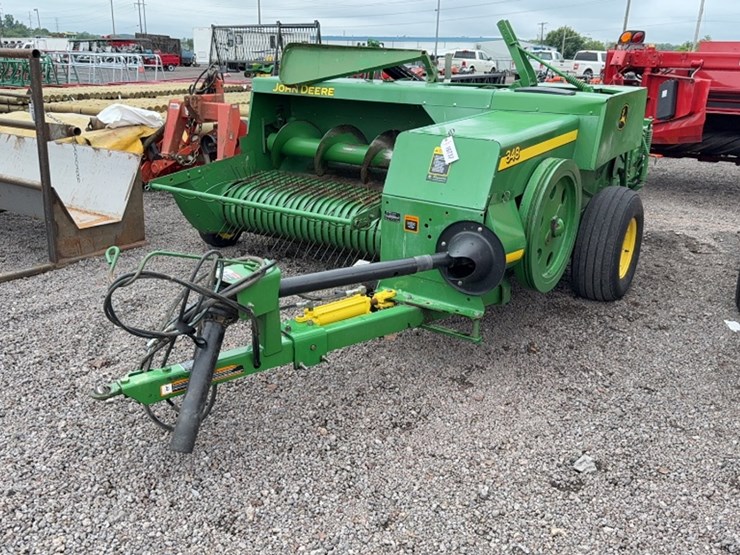 john-deere-348-image-1