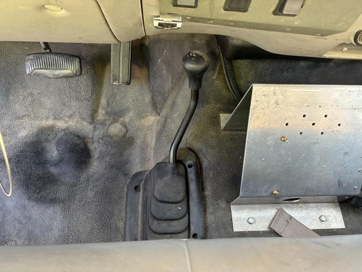 2001-ford-f350-image-21