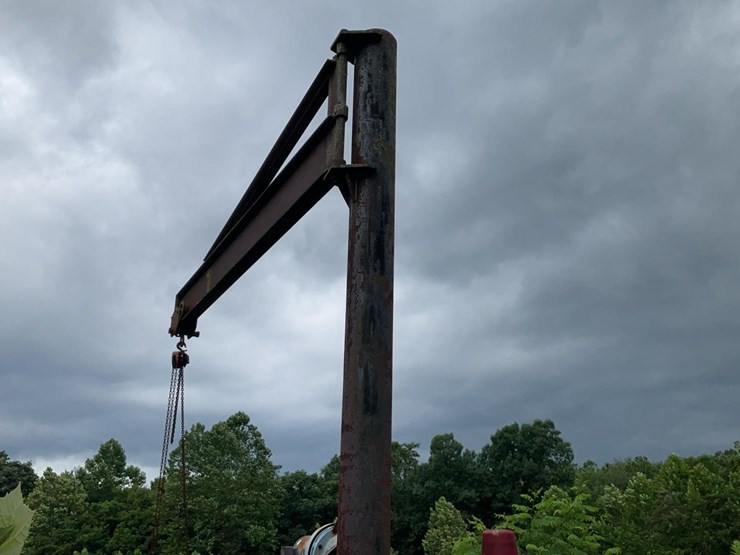 #135-•-1/2-ton-crane-hoist-image-2