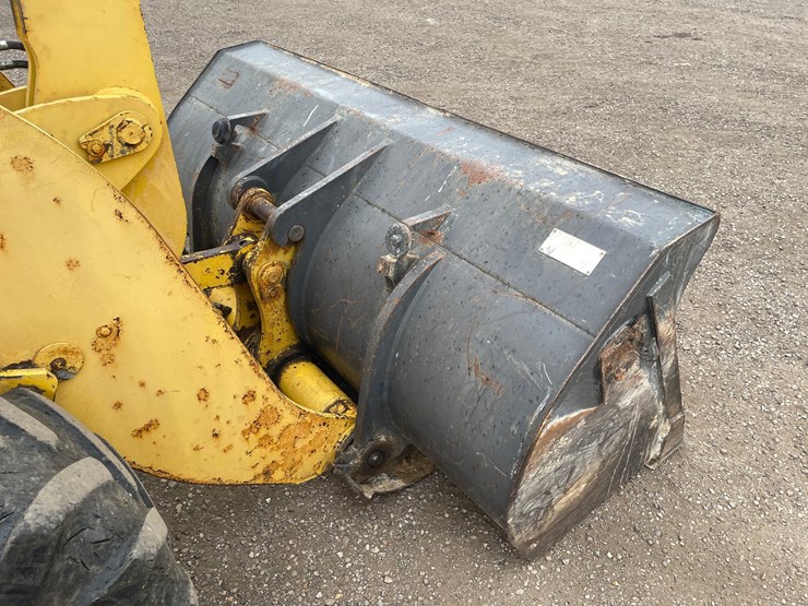 2005-new-holland-lw80b-image-20