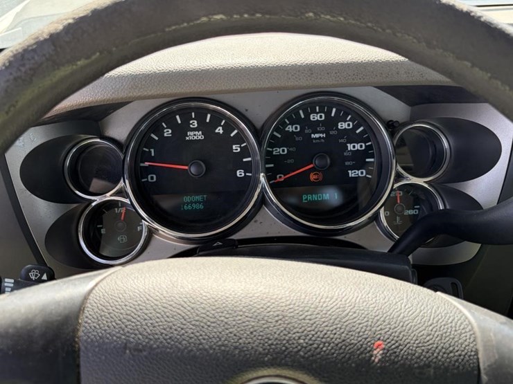 2009-chevrolet-silverado-3500hd-image-13