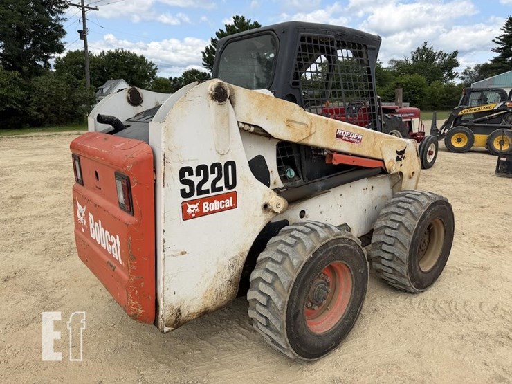 bobcat-s220-image-6